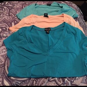 Wet Seal Plain Colored V Neck Tee. All Size Large