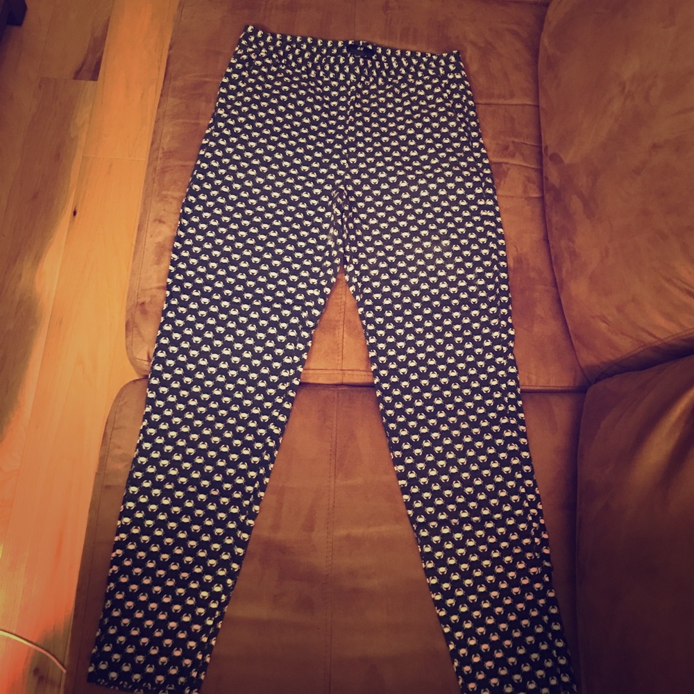 Crab print pants 🦀