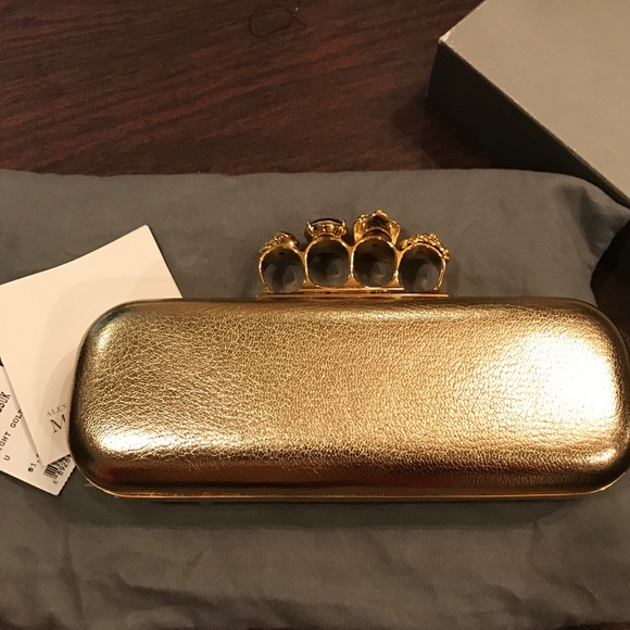 Alexander McQueen clutch. - Picture 2 of 7