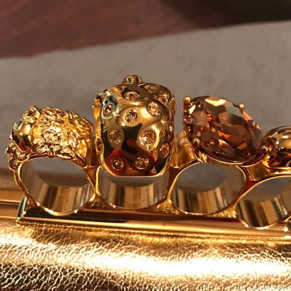 Alexander McQueen clutch. - Picture 7 of 7