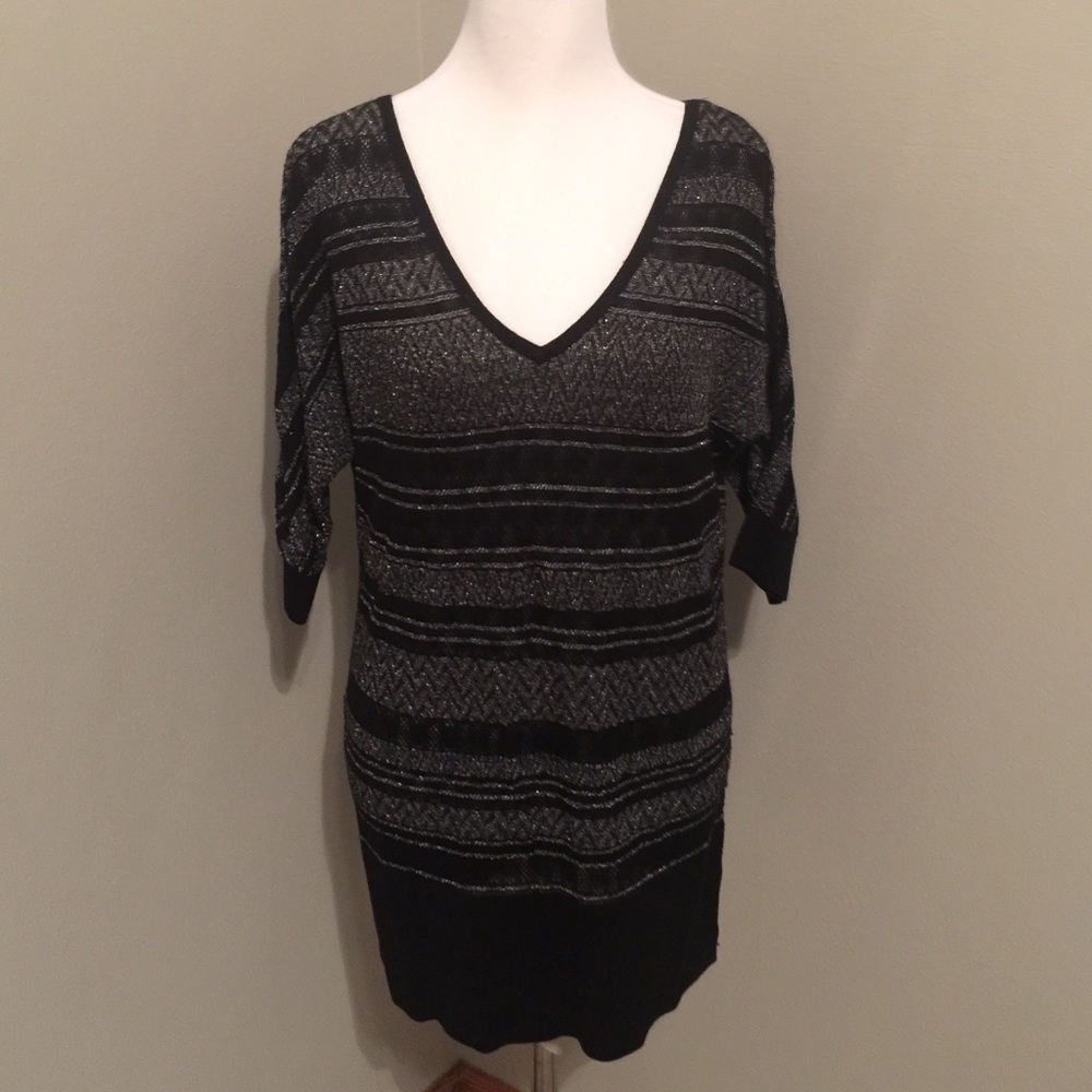 Knit black & silver metallic tunic