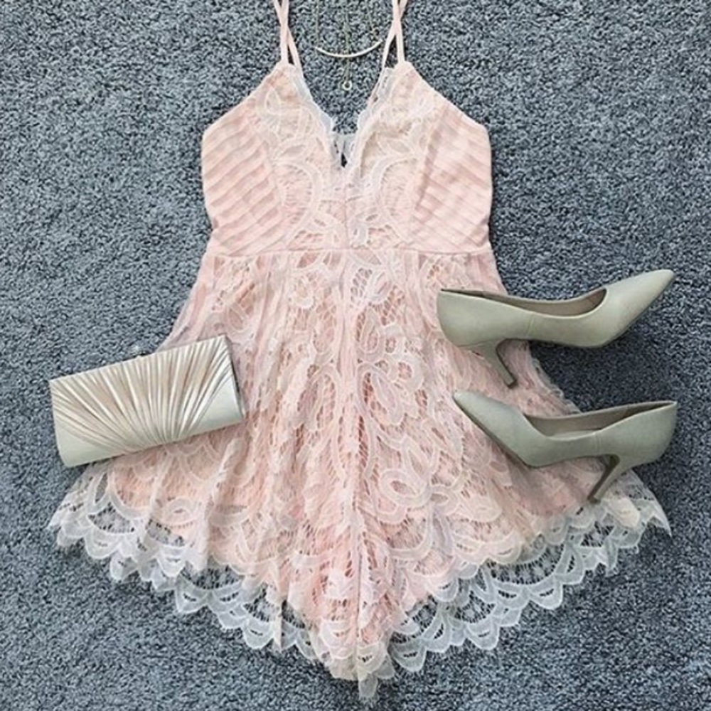 LAST ONE! Peach Pink Lace Romper - Picture 3 of 4