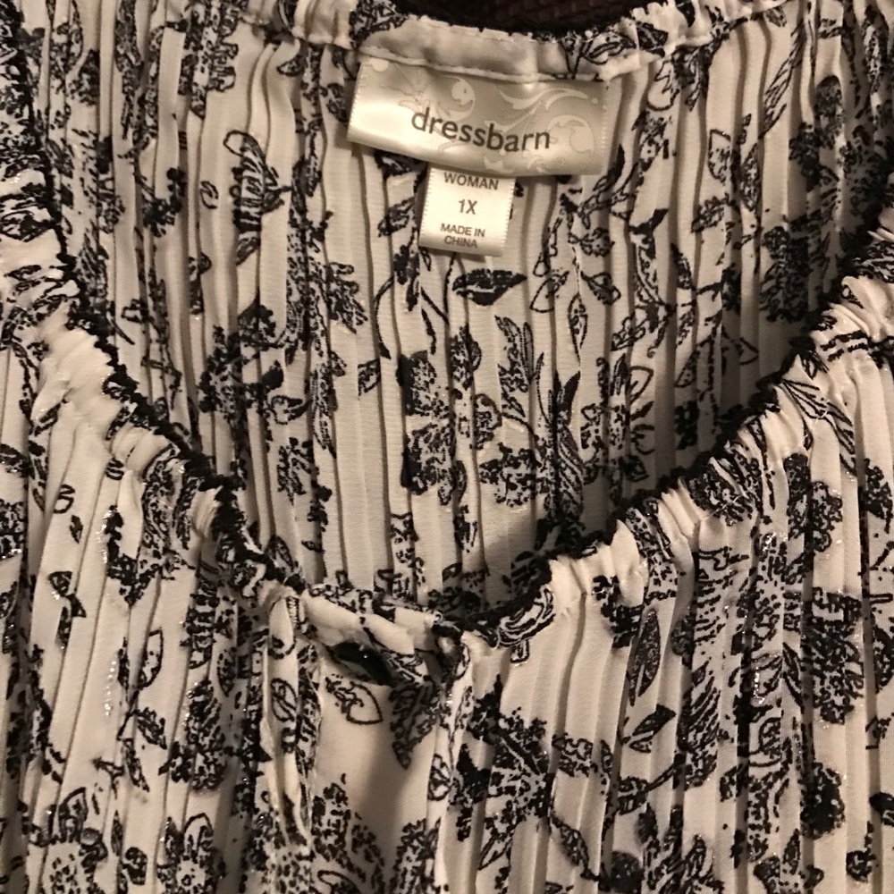 Blouse - Picture 2 of 2