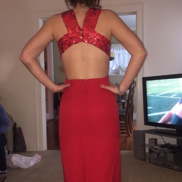 Red Fitted Prom Dress - Picture 2 of 3