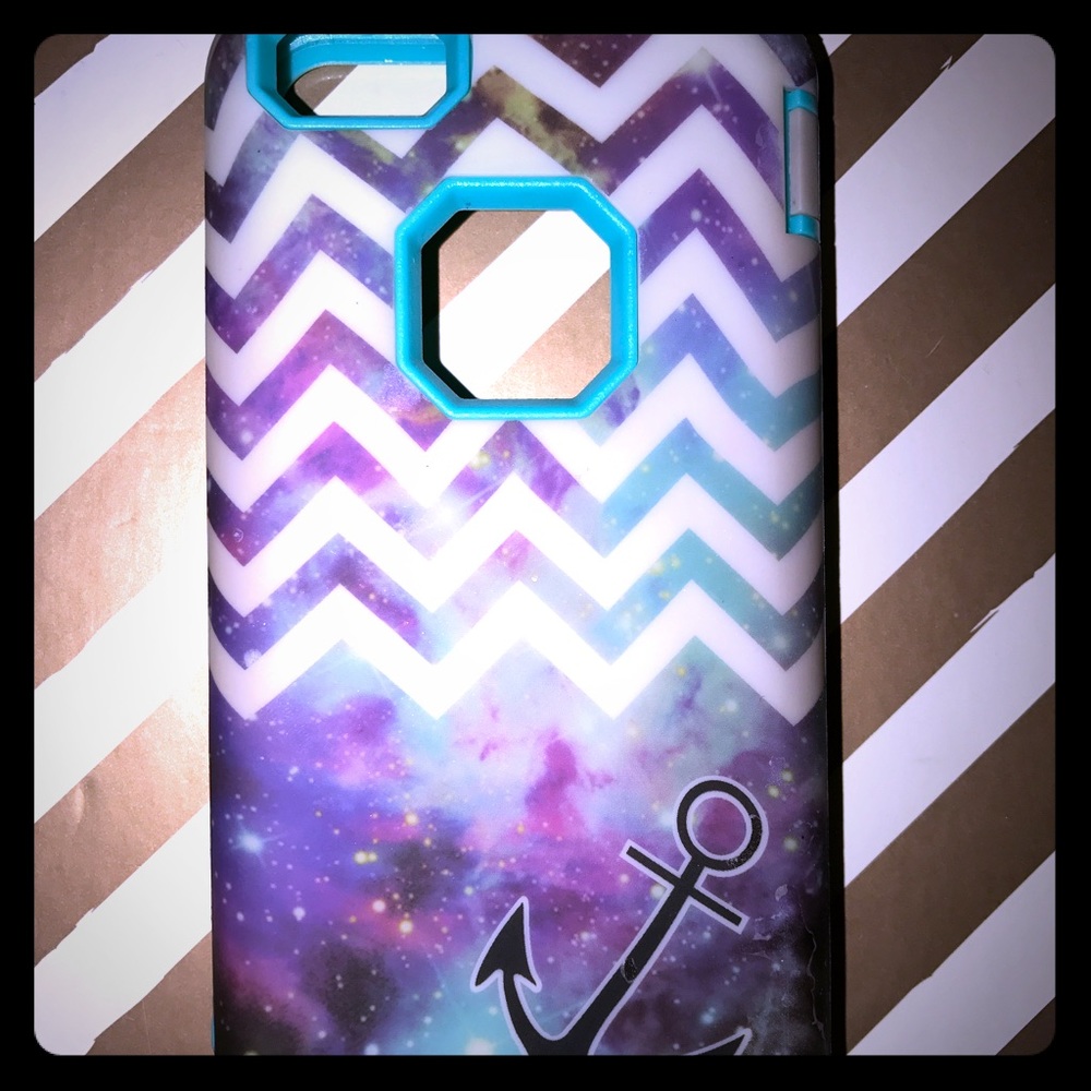iPhone 5c/5s/6se galaxy chevron phone case