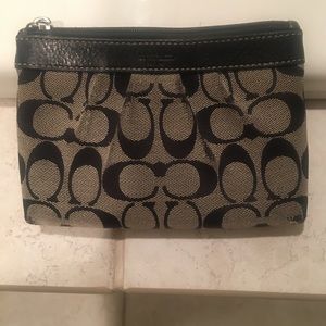 Black Coach Wristlet!!