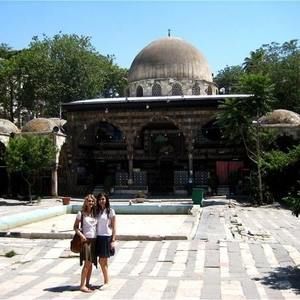 Meet your Posher, Nadia