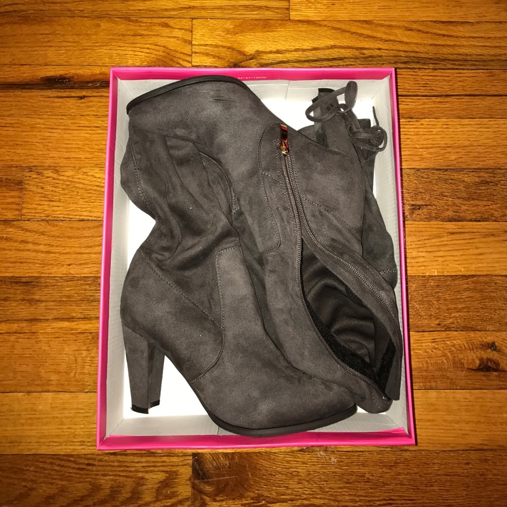 Dark gray Catherine Malandrino boots. Size 7.
