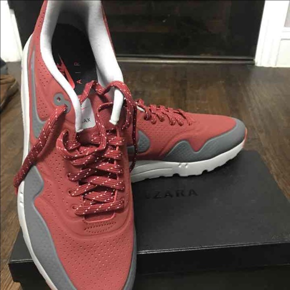 Nike Air Max - Picture 2 of 4