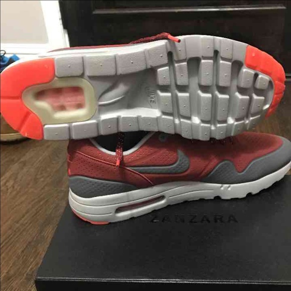 Nike Air Max - Picture 3 of 4