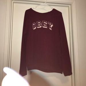 Obey pullover