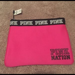 Pink pouch-great for makeup