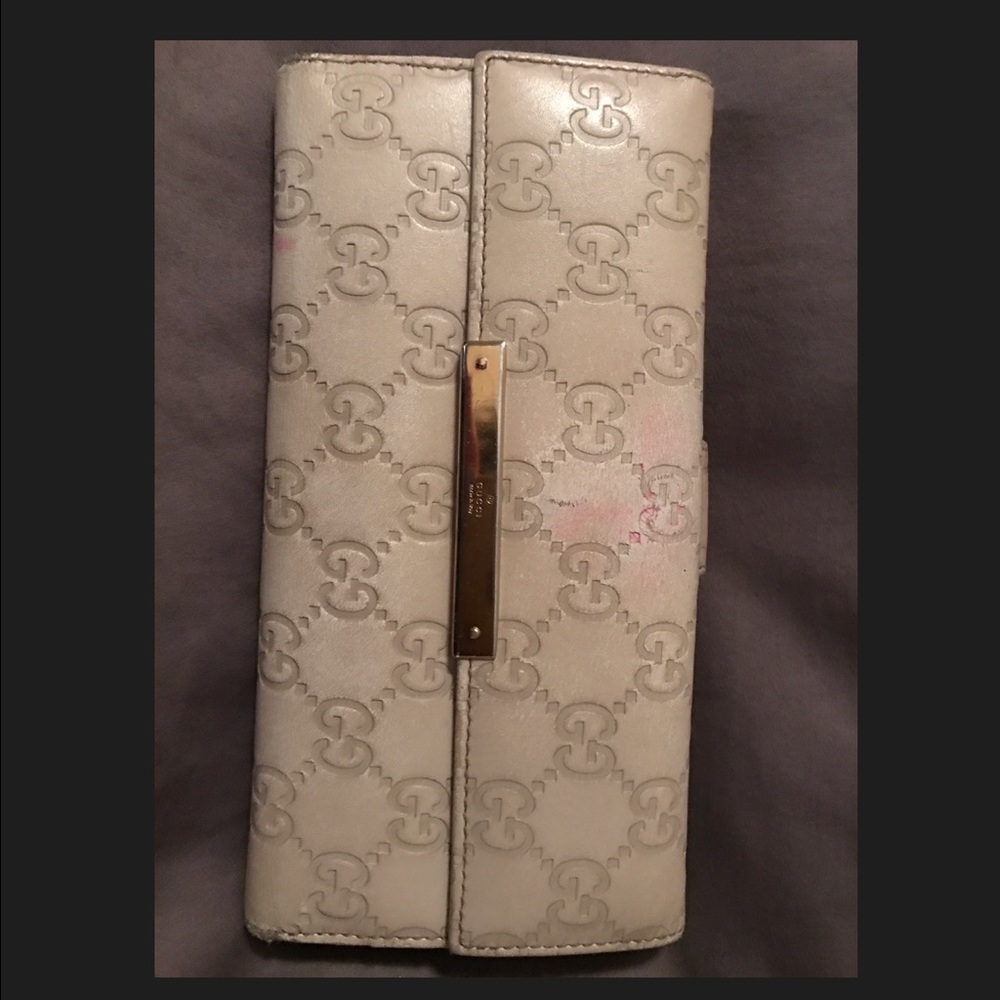 Authentic Gucci wallet! 😍😍😍💸