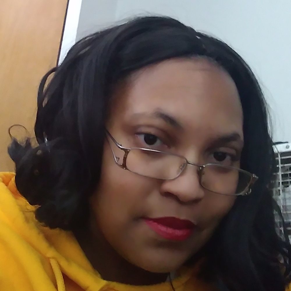 Meet your Posher, Angela