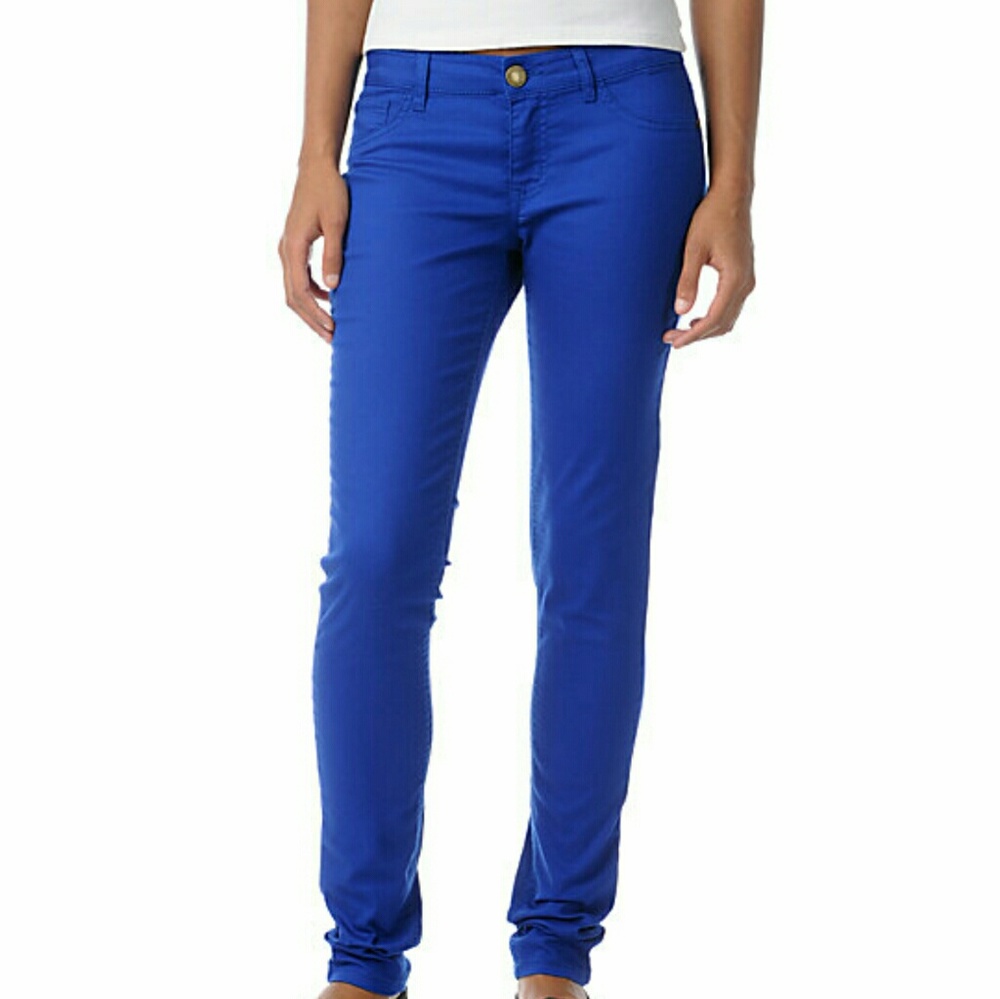 Tinseltown size 5