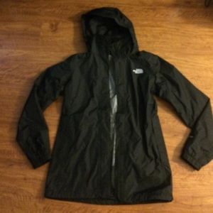 The. North Face Resolve Jacket Rain Windbreaker