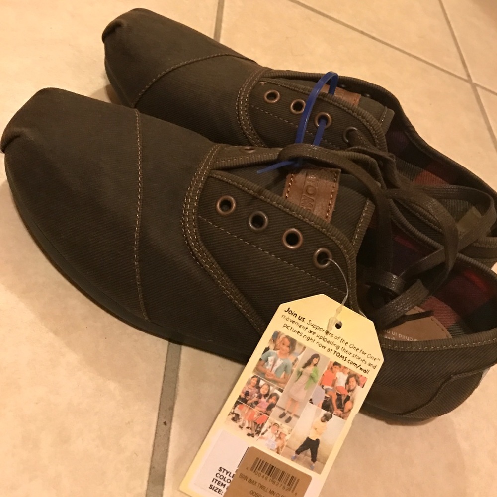 Brown Toms Size 9 women! Brand New Never Worn!