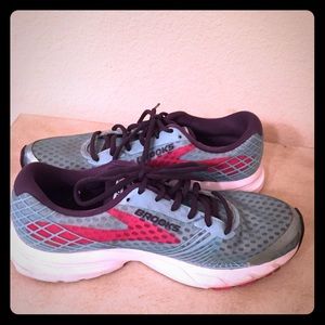 Brooks Launch 3, size 10