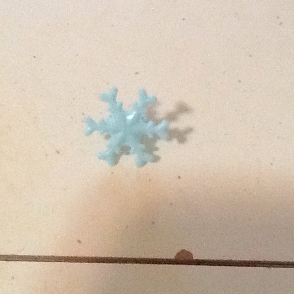 Snowflake ring