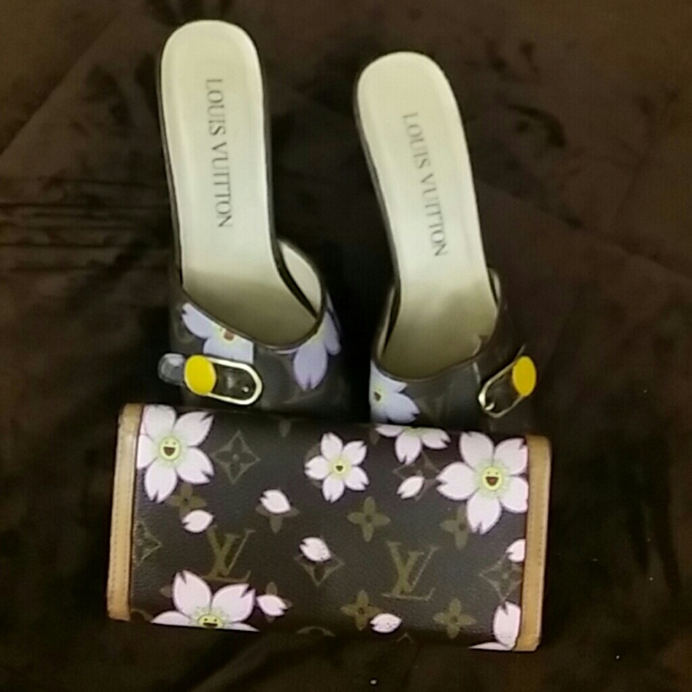 Heels - Picture 2 of 4
