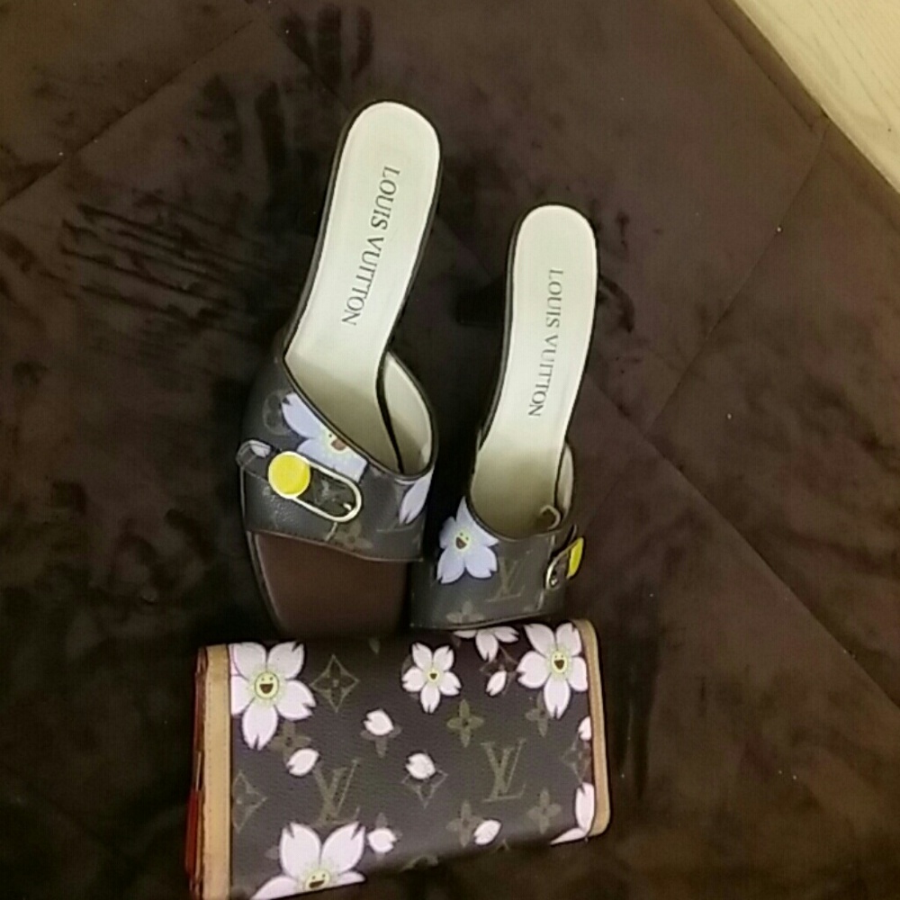 Heels - Picture 3 of 4