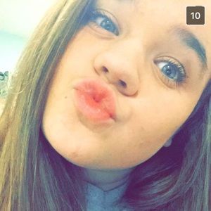 Meet your Posher, Marissa