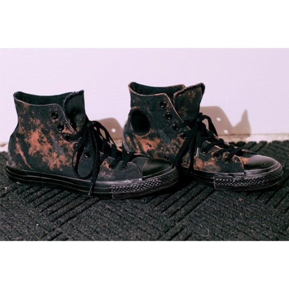 how to wash black converse