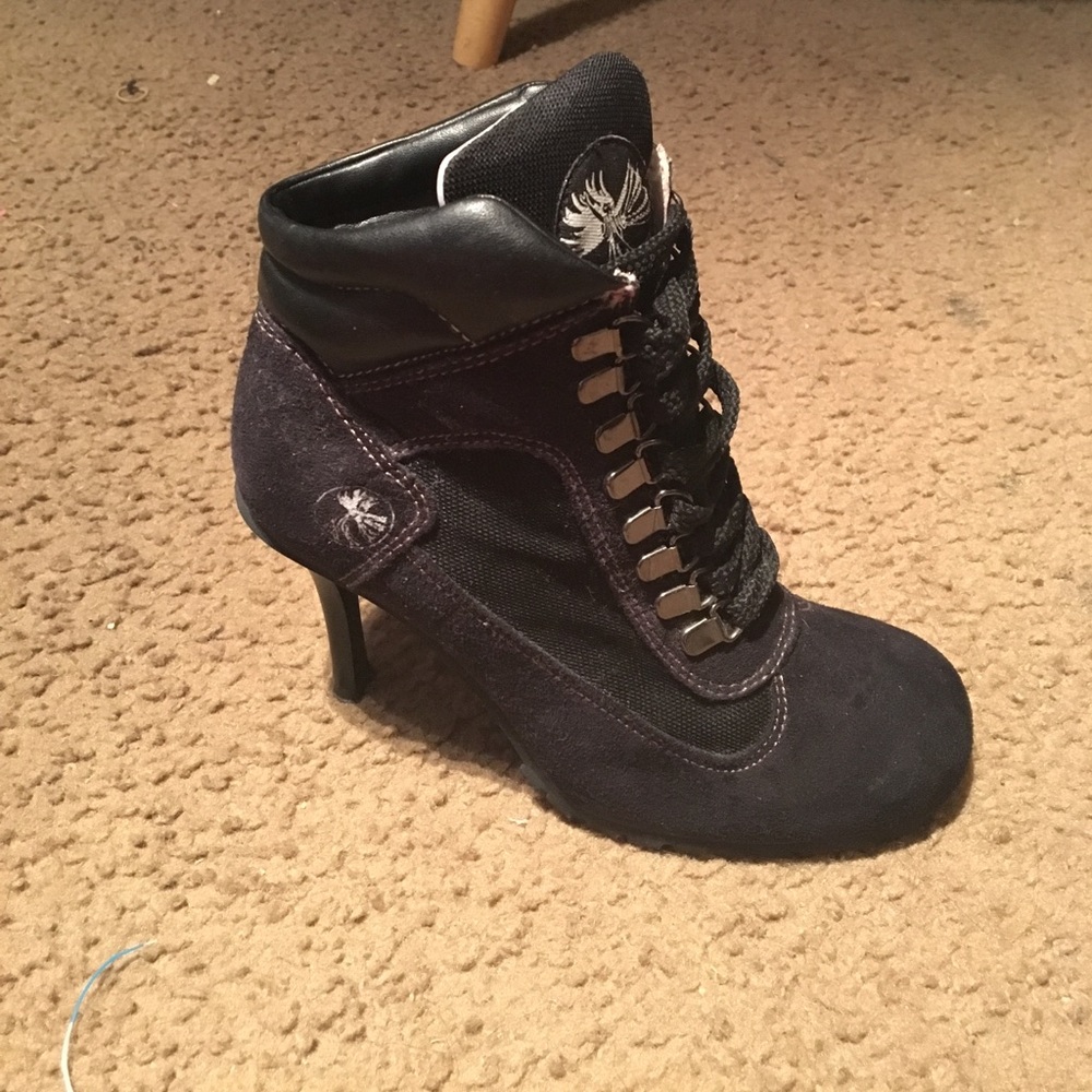 Boot - Picture 3 of 3
