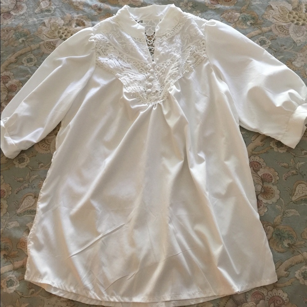 NWOT White Mid-Sleeve Tunic Blouse - Medium