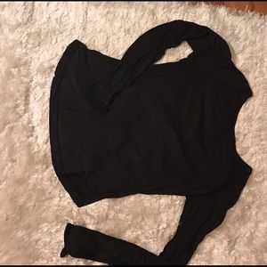 Lulu lemon black keyhole long sleeve shirt