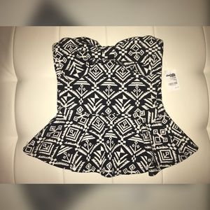 Strapless peplum ( black&white tribal print)