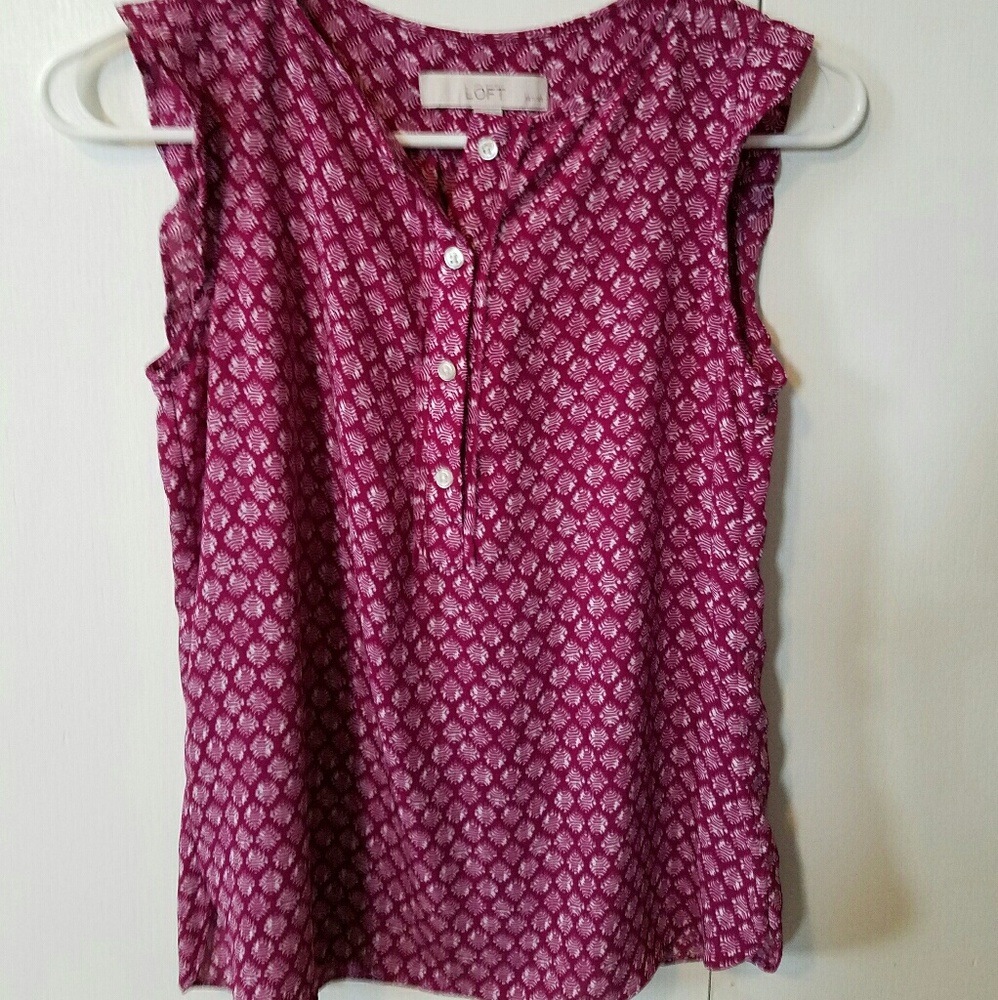 Flutter sleeve blouse