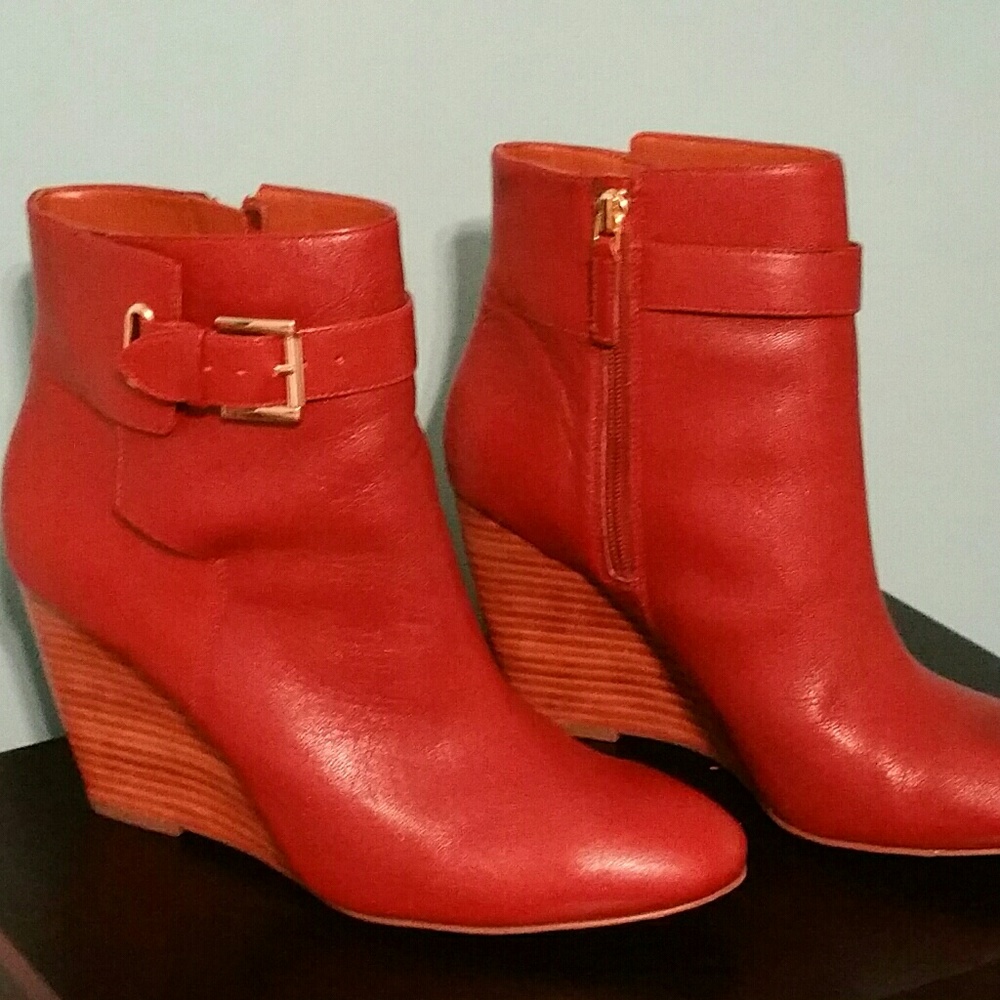 Wedge ankle booties