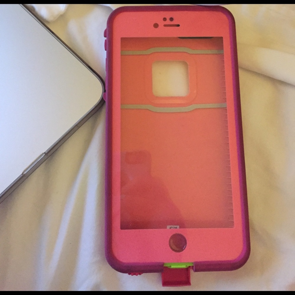 iPhone 6 Plus life proof case