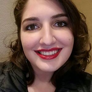 Meet your Posher, Jaclyn