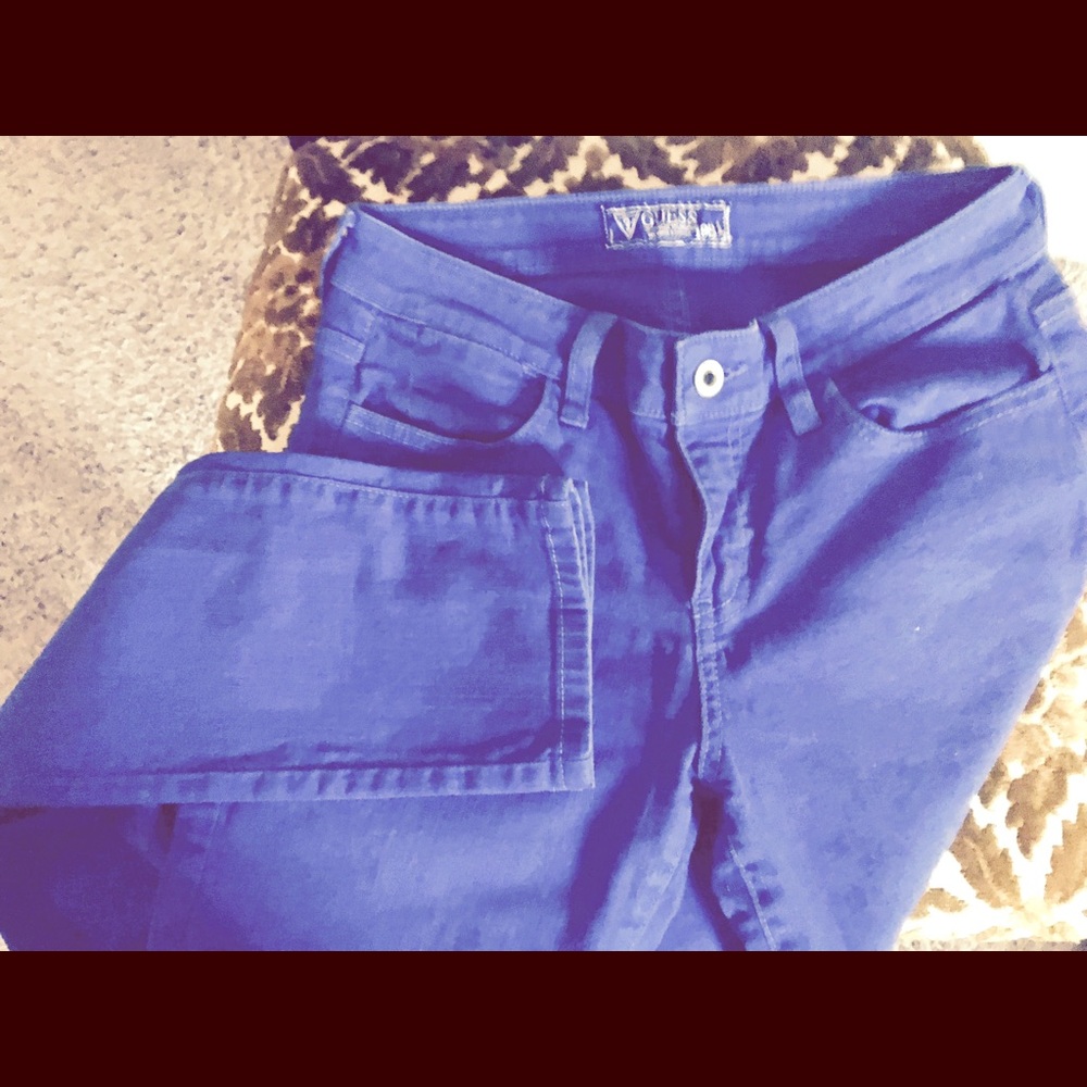 Guess straight leg/ skinny jean