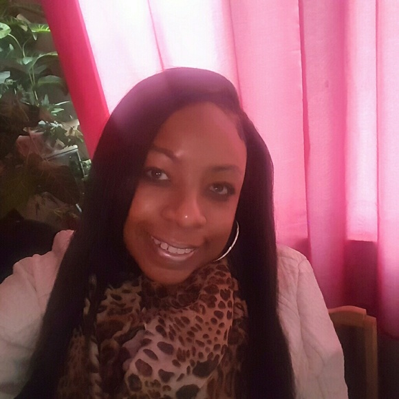 Meet your Posher, Tonya - Picture 1 of 1