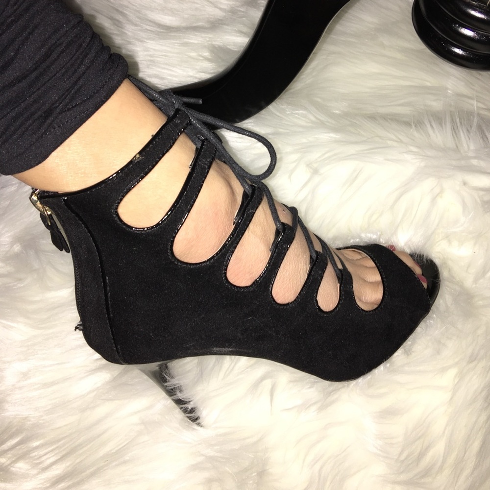 ❌SOLD❌Black heels