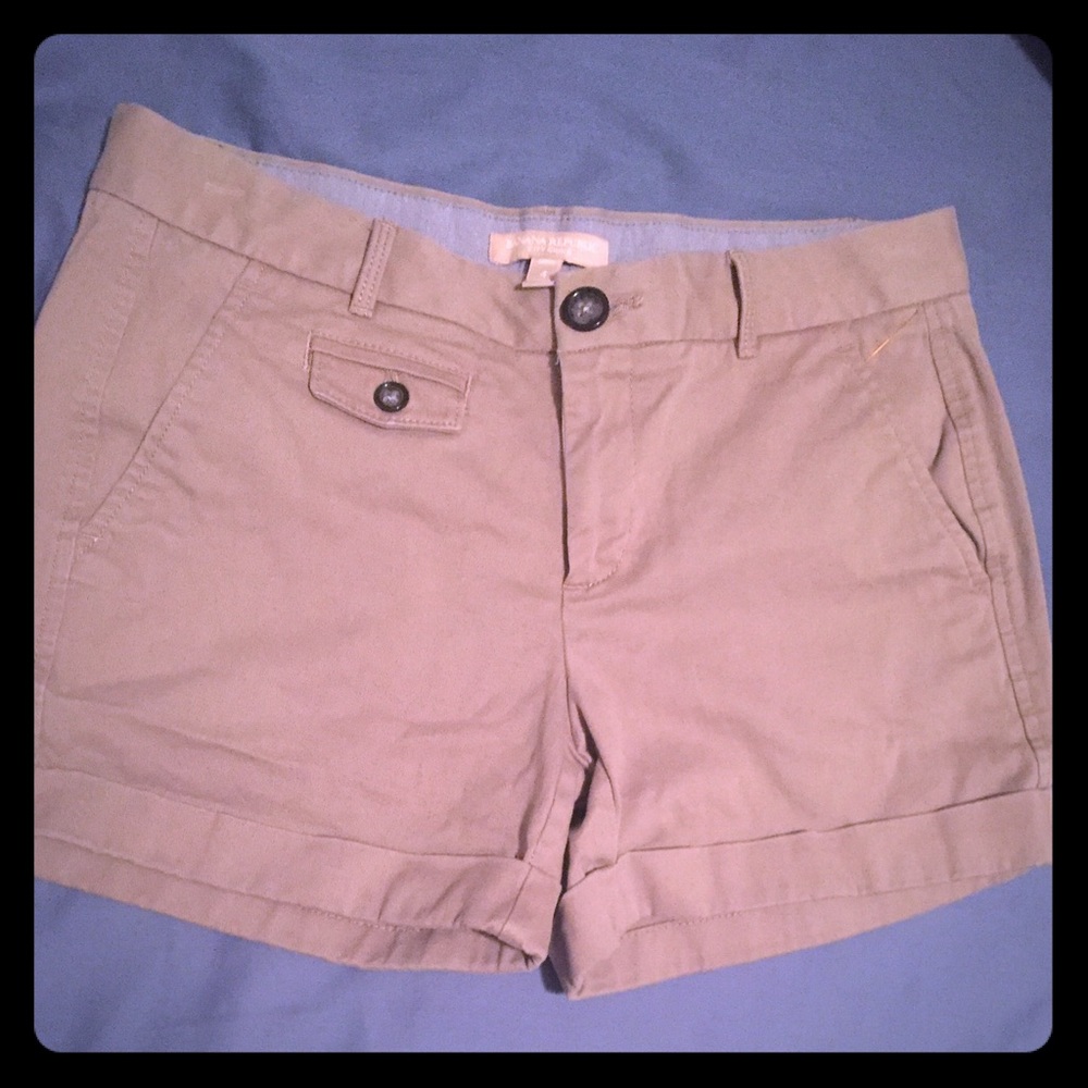 Banana Republic city chino shorts!