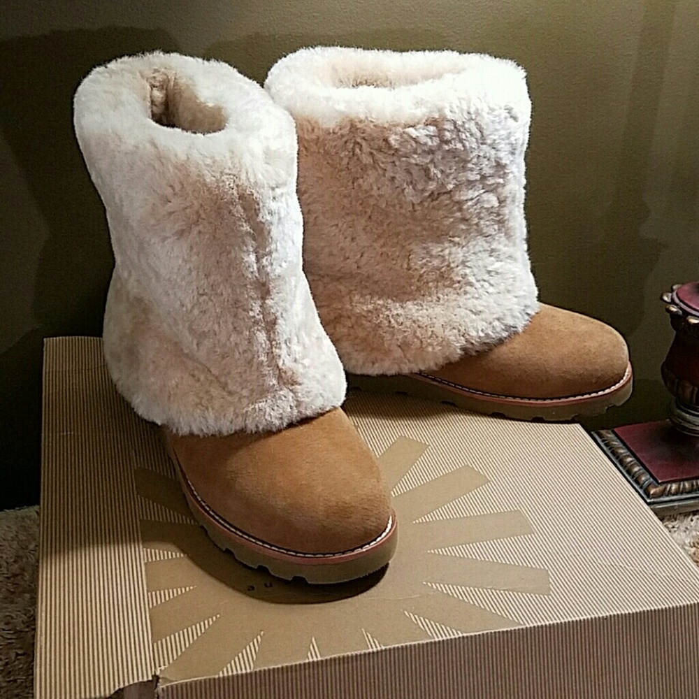 UGG - Mayline boots- USA 7 - New!!!