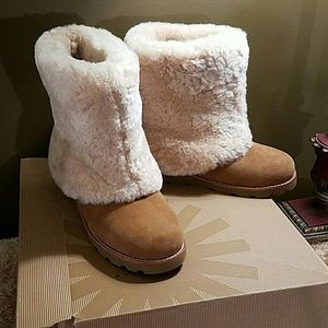 UGG - Mayline boots- USA 7 - New!!!