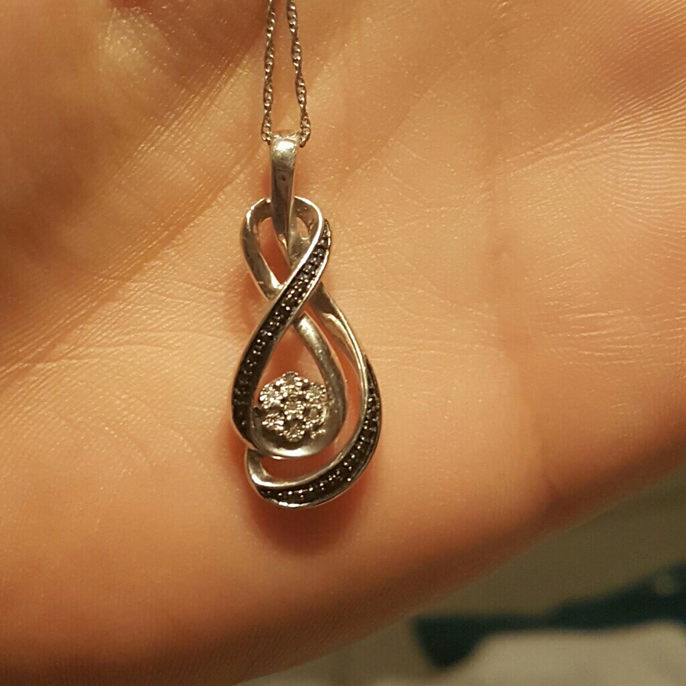 Zale diamond necklace