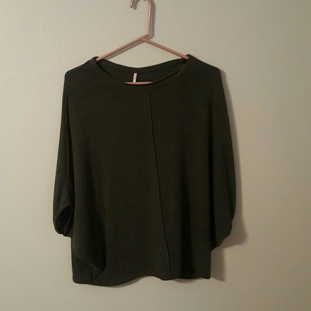 Oversized grey shirt