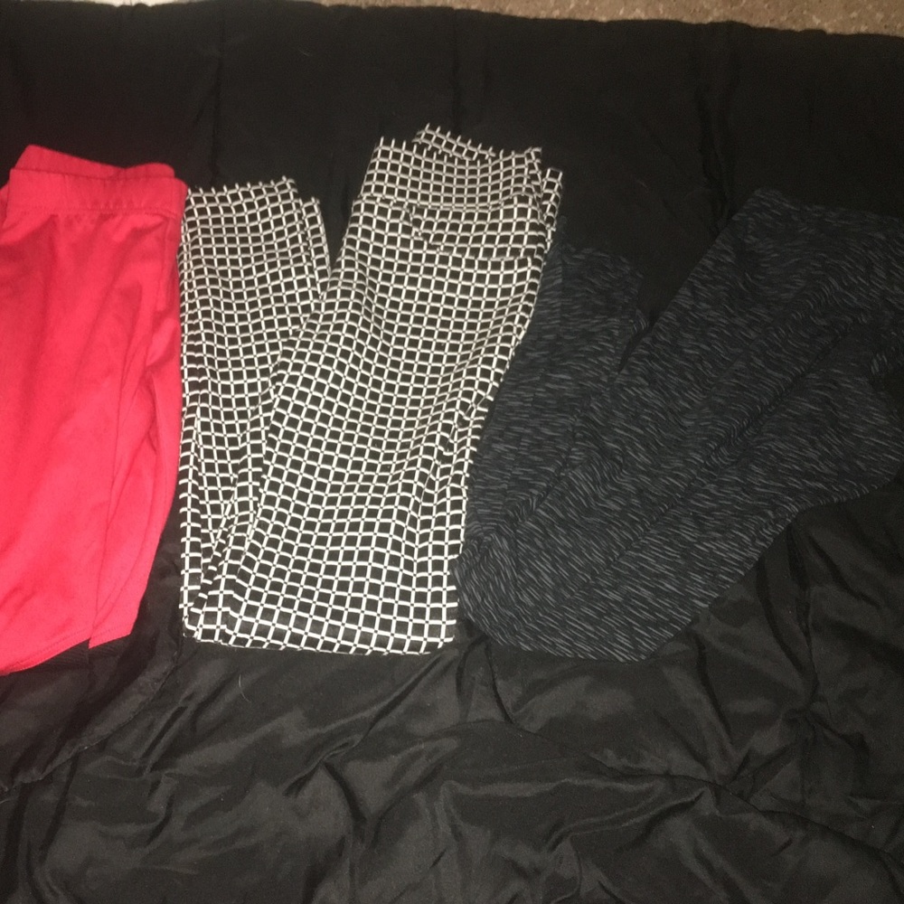 3 pairs of leggings