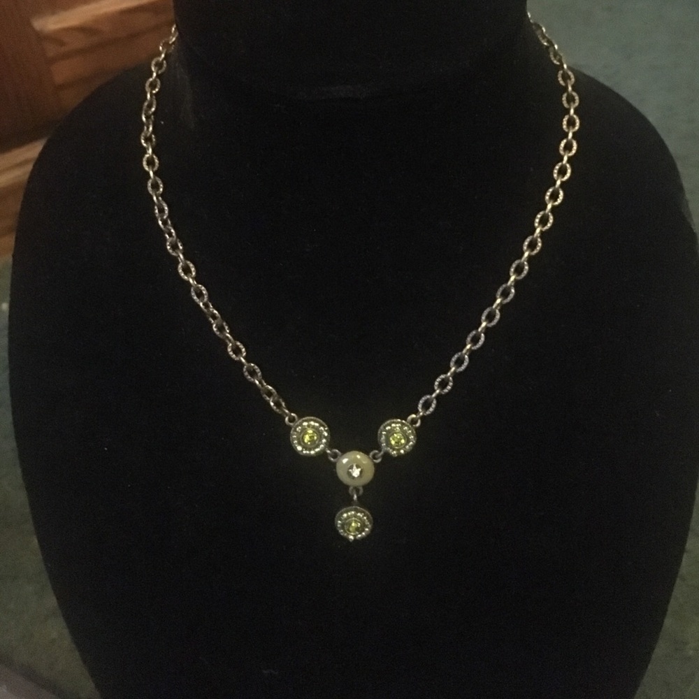 Crystal green necklace and earring bundle 🍀