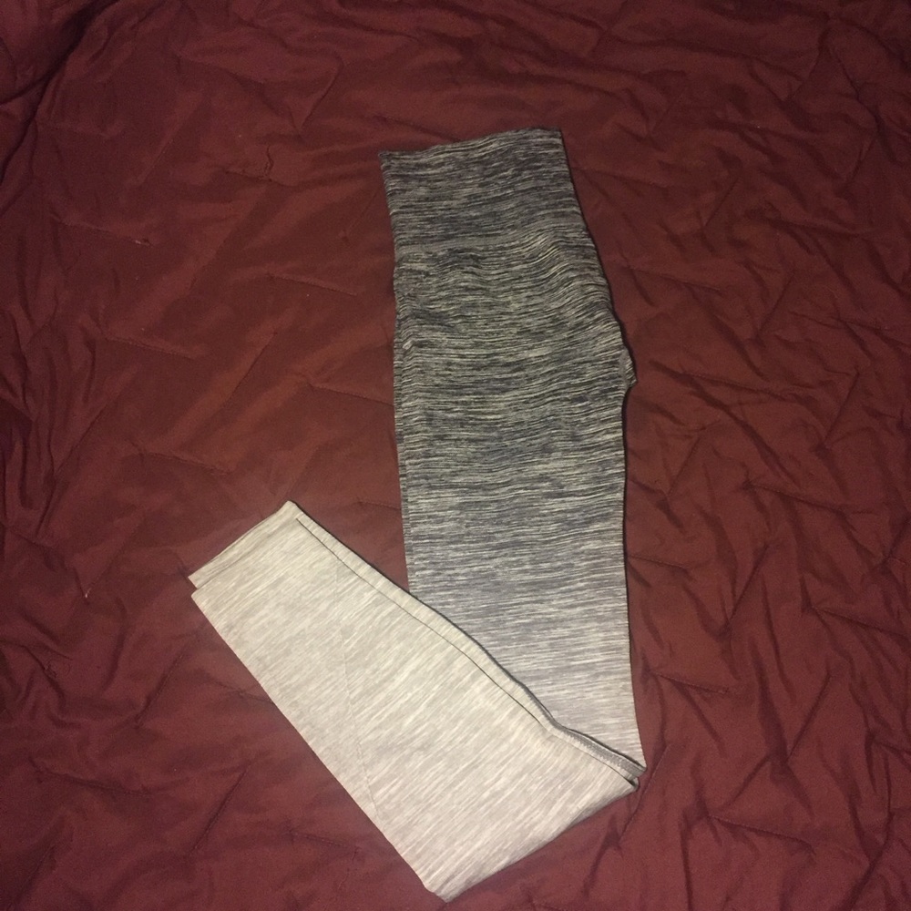 Workout leggings size small hardly worn