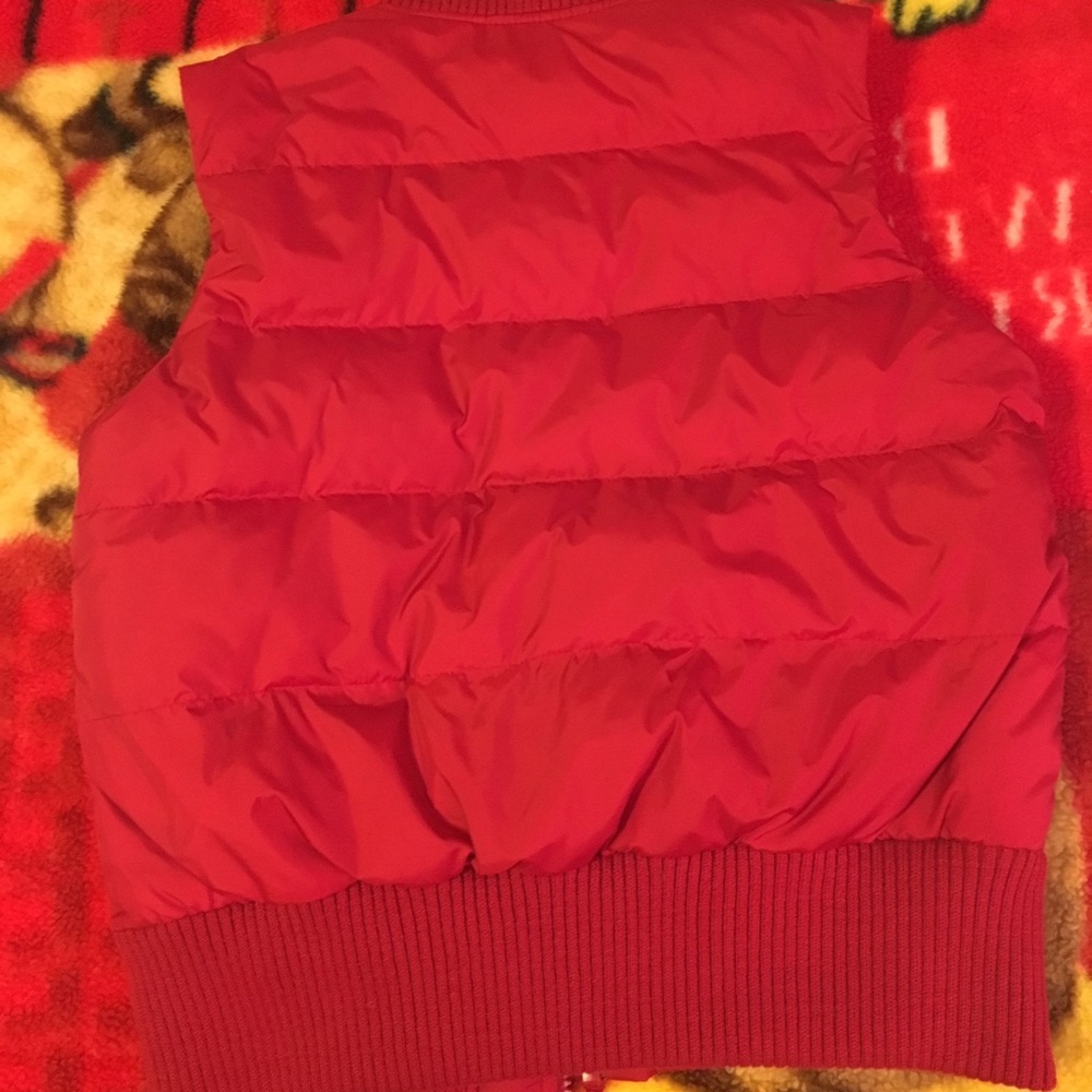 Old navy vest good as new Small