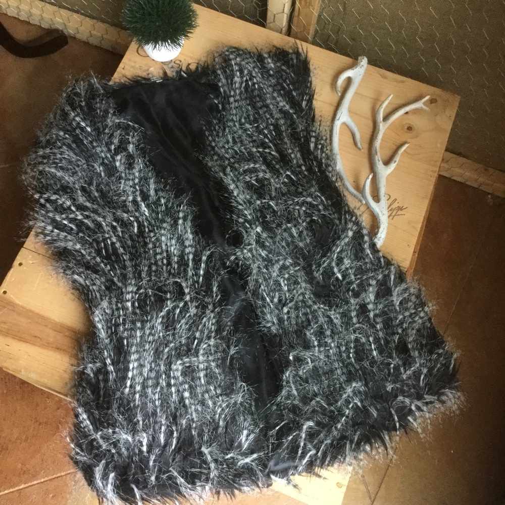 Faux fur vest. Last one!