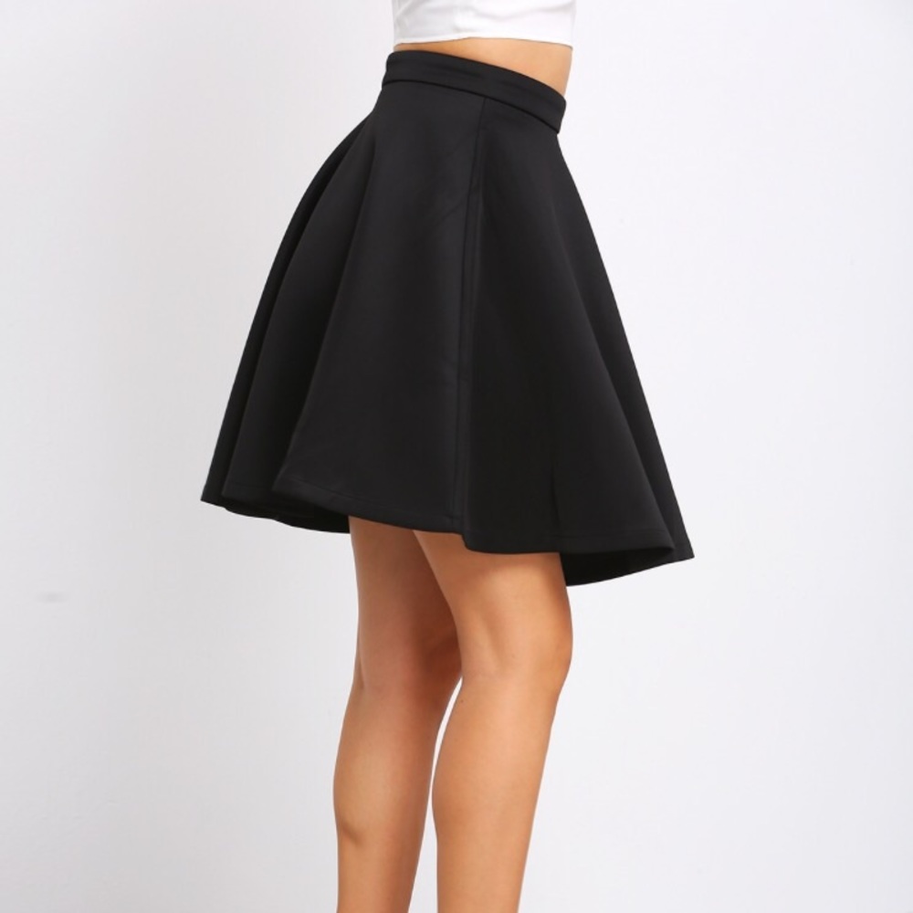 *BRAND NEW* Black Skater Skirt
