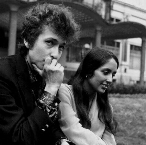 Meet your Posher, Caitlin - Picture 1 of 1